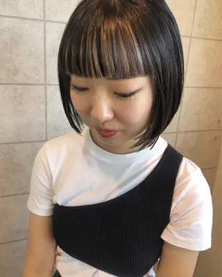 ショート カラー 西本 夏美のヘアスタイル
