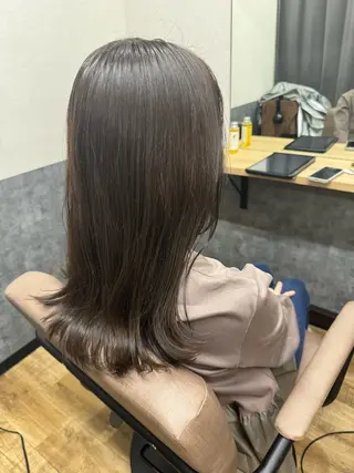 セミロング カラー reeed konnoのヘアスタイル