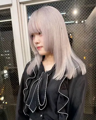 セミロング カラー ヘアアレンジ lani ブリーチ /ダブルカラーのヘアスタイル