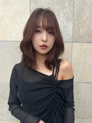 ミディアム カラー 小顔レイヤー/ ベージュ🤍Rieのヘアスタイル