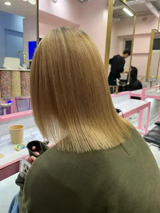 ミディアム カラー ☘️ブリーチ/ハイト ーン/レイヤー/のヘアスタイル