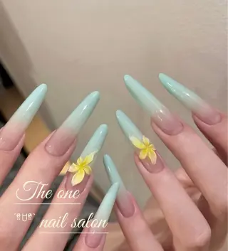 ネイル The oneアオイ アオイのネイルデザイン