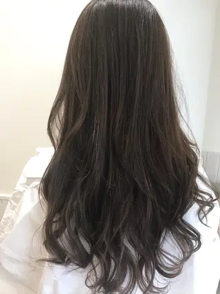 ロング カラー にしだ まりえのヘアスタイル