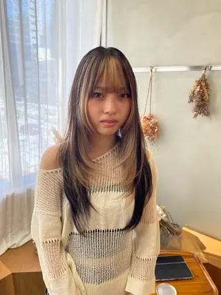 ロング カラー 山下 悠月のヘアスタイル