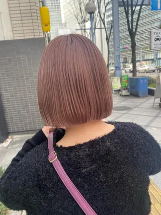 ミディアム デザインカラー/ボブ ブリーチカラー/ユリのヘアスタイル