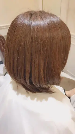 ショート カラー 粟田 めぐみのヘアスタイル