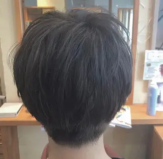 ショート カラー ✂︎ショート、ボブ、 レイヤー🩵YUMIのヘアスタイル