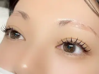 マツエク・マツパ CURUMI REBEST 京橋のマツエク・マツパデザイン