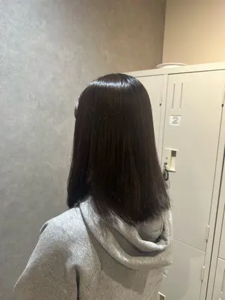 ミディアム カラー 松尾 麗実のヘアスタイル