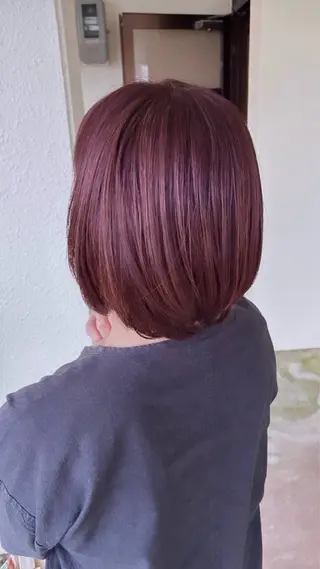ショート カラー 長浜 小晴のヘアスタイル