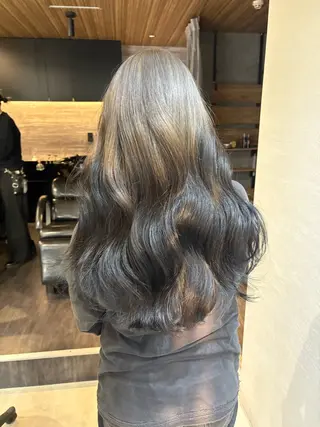 ロング レイヤーカット/韓国 /艶髪/ダブルカラーのヘアスタイル