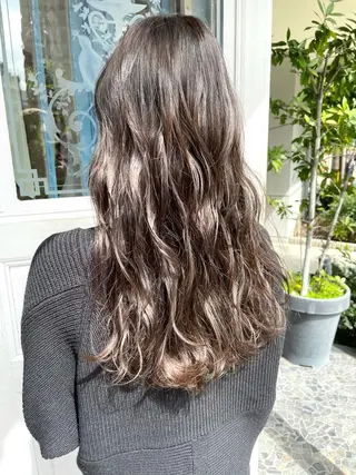 ロング カラー 渡辺 瑠美のヘアスタイル