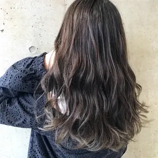 ロング カラー 井上 佳奈のヘアスタイル