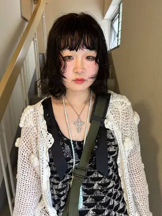 ミディアム 薄暮 マツイ レンのヘアスタイル