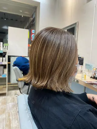 ミディアム 若山 敦のヘアスタイル