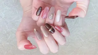 ロング チ まるこのネイルデザイン