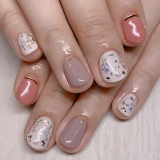 ショート .. momoko🕊のネイルデザイン