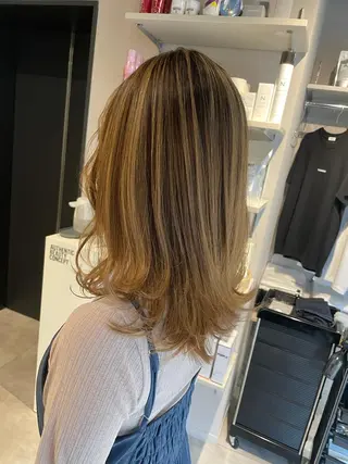 ミディアム カラー ブリーチ👩🦳/ ✂︎MANAMIのヘアスタイル