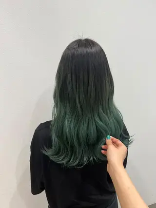 ロング カラー 長山 茉白のヘアスタイル