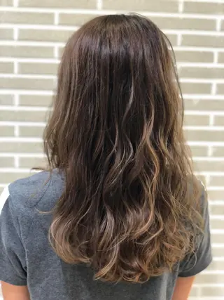 ロング カラー ヘアアレンジ 山北 咲子のヘアスタイル