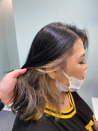 セミロング カラー 中川 茜里のヘアスタイル