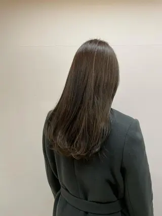 セミロング 岡本 拡夢のヘアスタイル