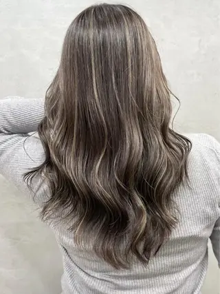 カラー Rico / bob/グレージュのヘアスタイル