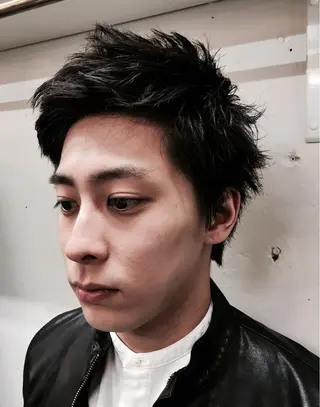 ショート パーマ メンズ 山口 悟のヘアスタイル