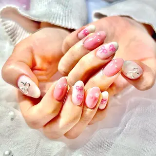 ネイル Jr.ネイリスト🤍 【Alissa】新栄のネイルデザイン