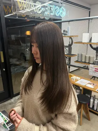 ロング カラー SEE-SAW． MANAKAのヘアスタイル