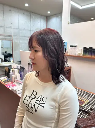 ミディアム カラー 顔周りレイヤー/ ふわあいりのヘアスタイル