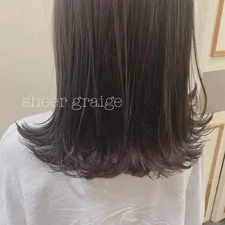 ミディアム カラー ぱつっとボブ/ 小野あかねのヘアスタイル
