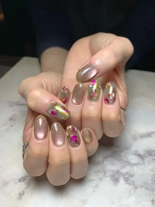 ネイル gingaginga所属・shinjuku💐 Ayaのネイルデザイン