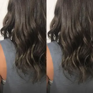 セミロング カラー 小栗 麻衣のヘアスタイル