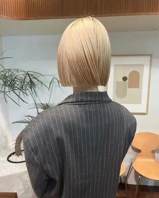 ショート レイヤー/透明感 カラー ☽EMIRIのヘアスタイル