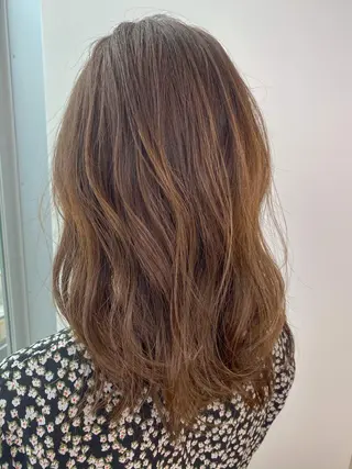 セミロング カラー 韓国風・ブリーチなし ・あり後藤 一斗店長のヘアスタイル