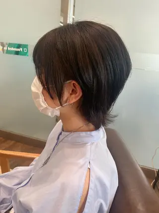 ショート カラー 大輪 日向子のヘアスタイル
