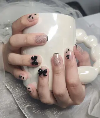 ネイル &ME ネイルサロンのネイルデザイン