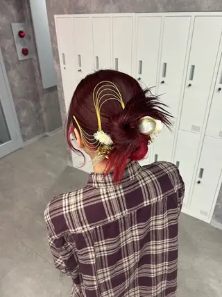ミディアム ヘアアレンジ MOMO艶髪 🩵モテカラーのヘアスタイル