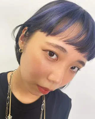 カラー 大賀 チサトのヘアスタイル