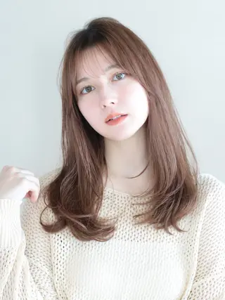セミロング カラー レイヤー/顔周り /透明感🩶高橋大のヘアスタイル