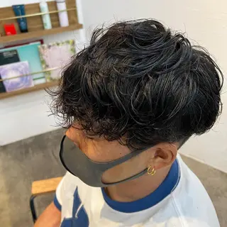 パーマ メンズ mia over hairのヘアスタイル