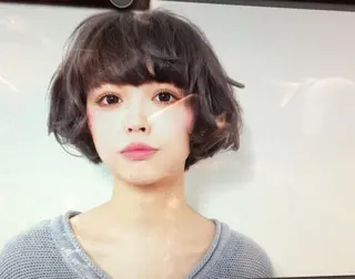 ショート ハイトーン×髪質改善 KENTAのヘアスタイル