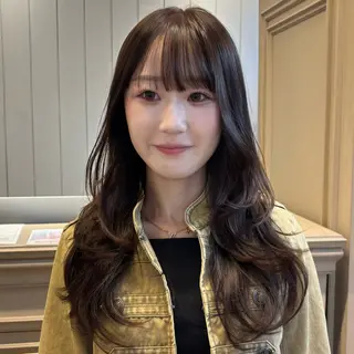ロング 盛れる透明感カラー・ momokaのヘアスタイル