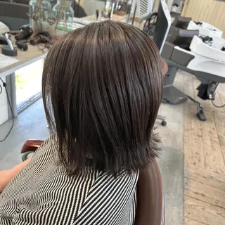 ミディアム 綿貫 美雪のヘアスタイル
