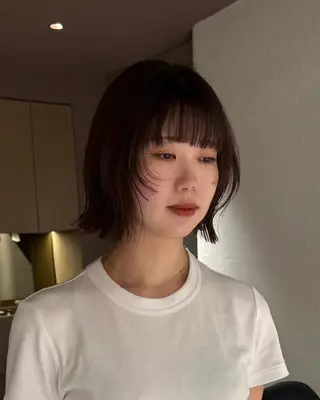 ショート カラー Akari暖色カラー /レイヤーカットのヘアスタイル