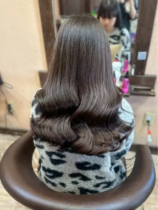 カラー 一宮 淚のヘアスタイル