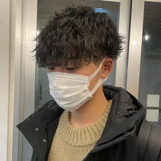 ショート カラー パーマ センターパート／マッ シュ／パーマ　あさみのヘアスタイル