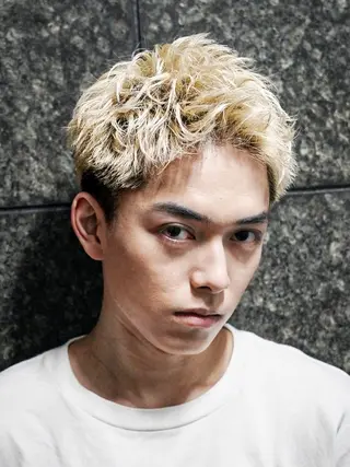 ミディアム カラー 天神大名メンズパーマ メンズショートのヘアスタイル