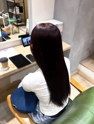 カラー ROCCO saraのヘアスタイル